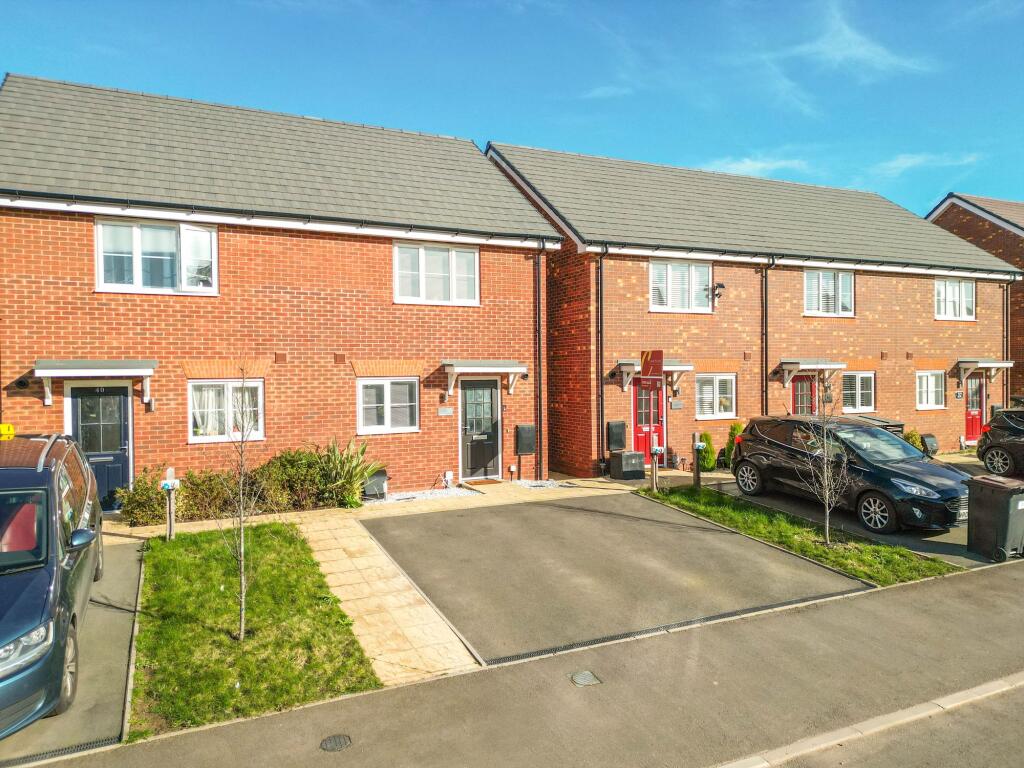 Main image of property: Parliament Drive, Nuneaton, CV11
