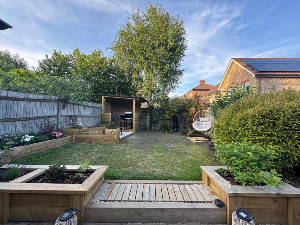 Claremont Crescent, Newbury, RG14 photo 4