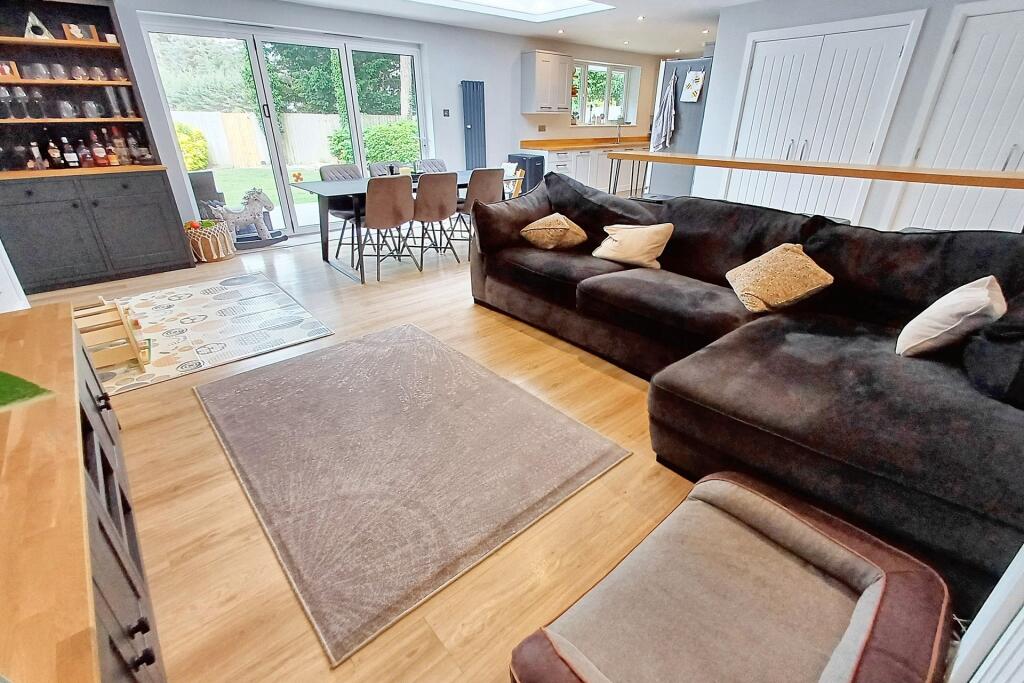 Verwood photo 4