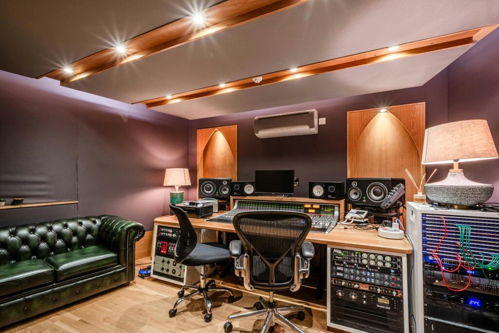 Dock St 15  Low Res 8.jpg