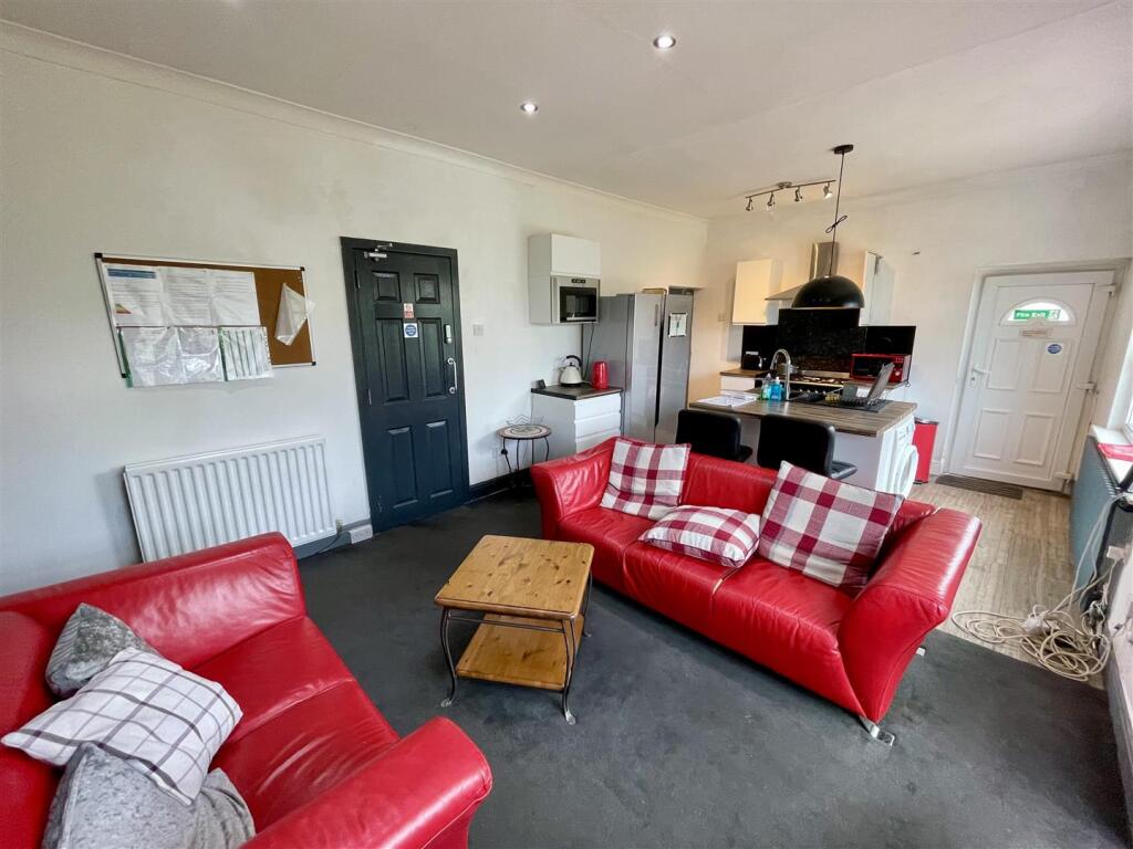 House in Darlington - More