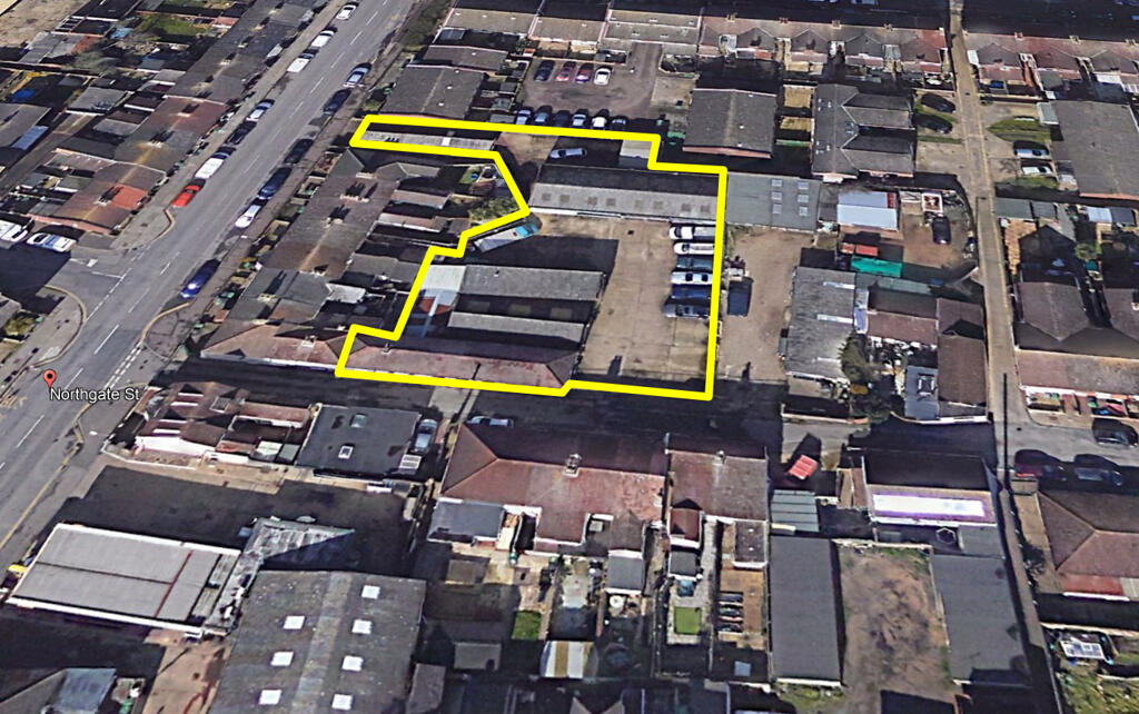 Main image of property: 176 Northgate Street, Great Yarmouth, Norfolk, NR30 1DA