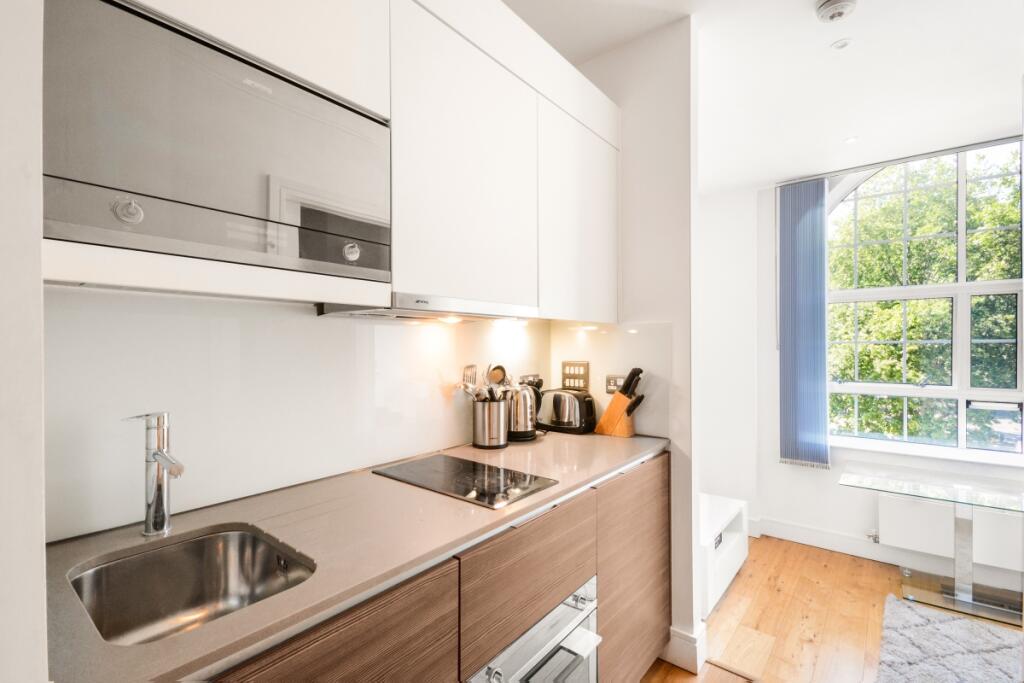 Apartment in London - View 2