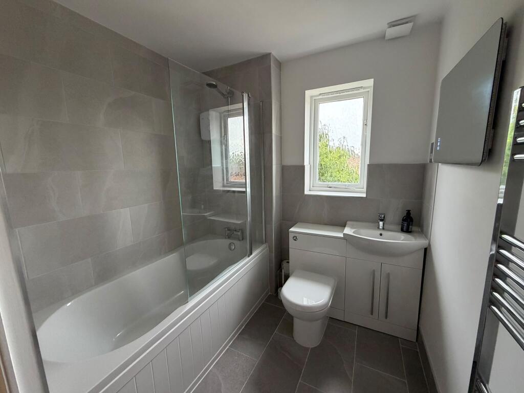 Apartment in Milton Keynes - View 5