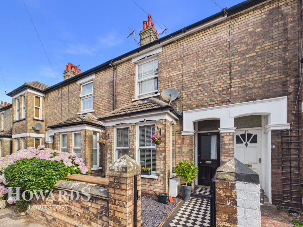 3-bed terraced on Dene Road, Lowestoft, £210,000