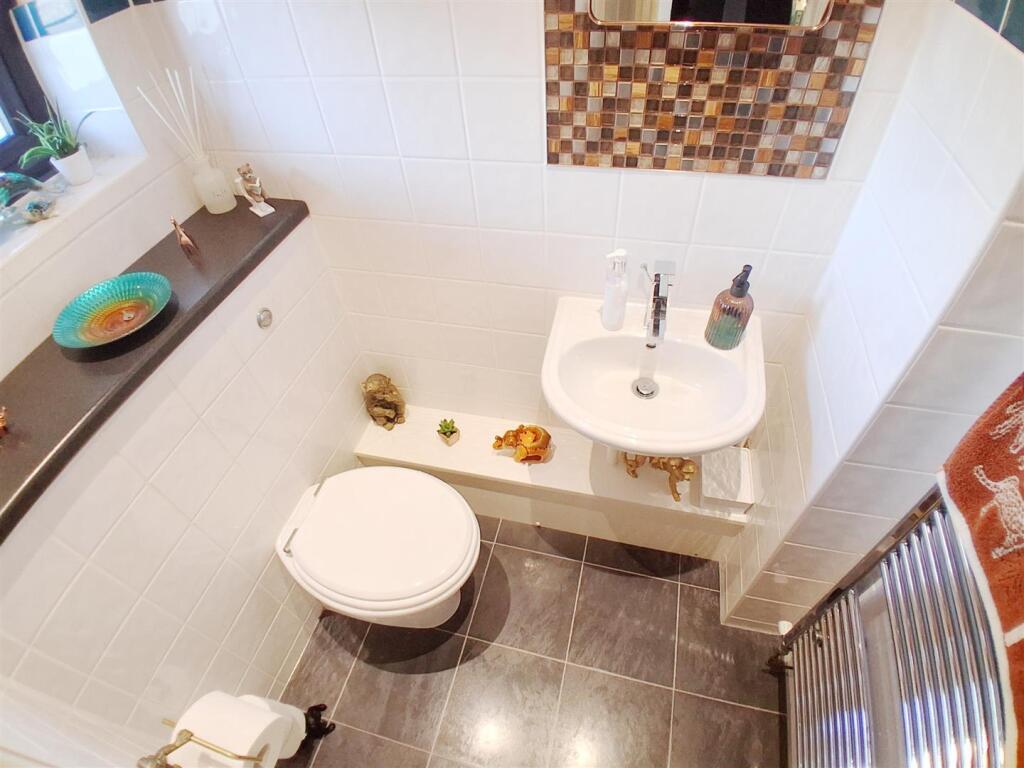 House in London, Yeading - More