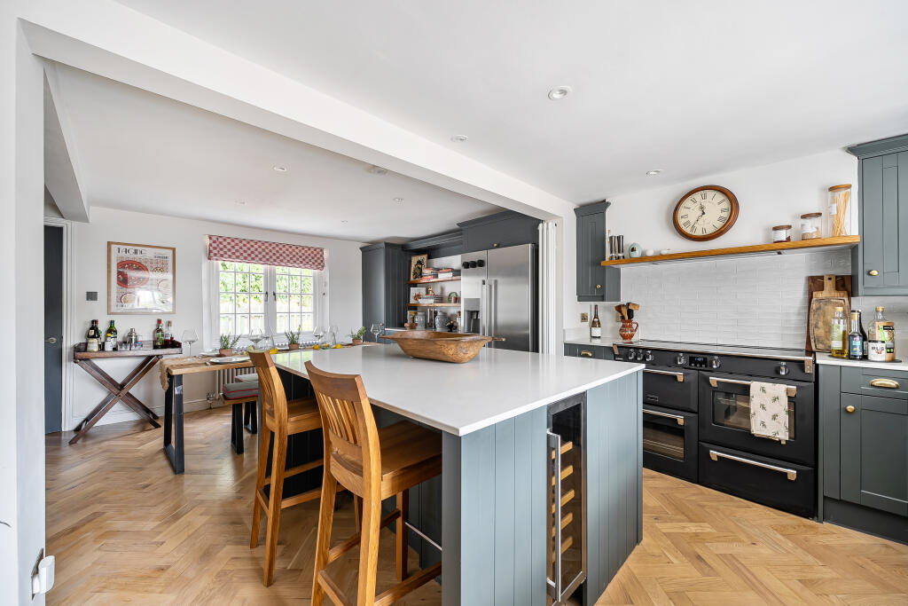 House in Redhill - View 3