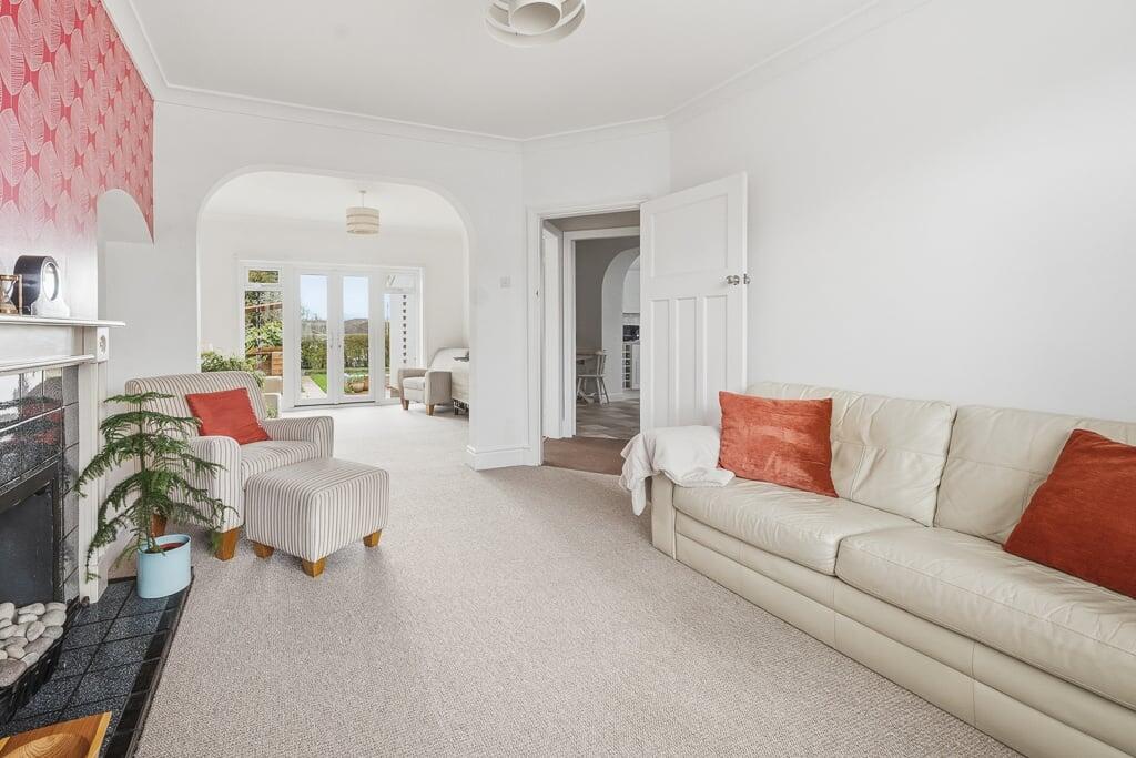 Timberdine Avenue, Battenhall, Worcester, WR5 photo 2