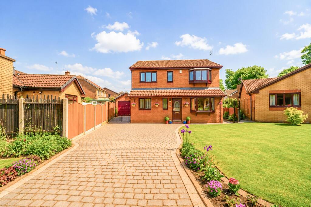 Main image of property: Catches Close, Rochdale