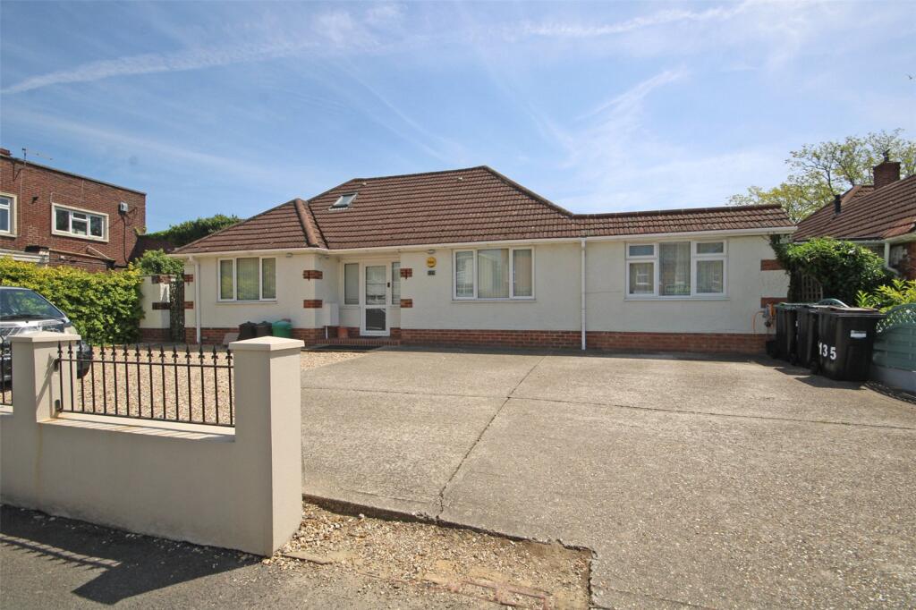 Main image of property: Old Milton Road, New Milton, Hampshire, BH25