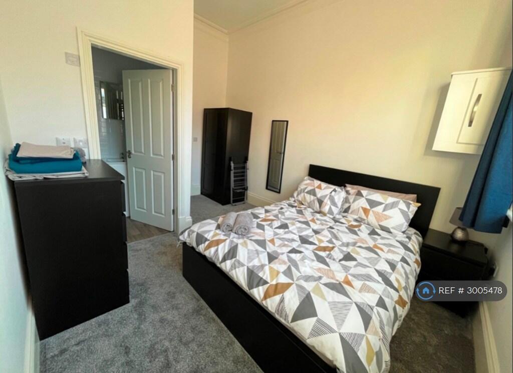 Apartment in Lancaster - View 4