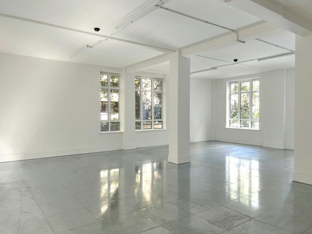 2024 09 04  22 Upper Woburn Place London WC1H 0HW  internal 2.JPG