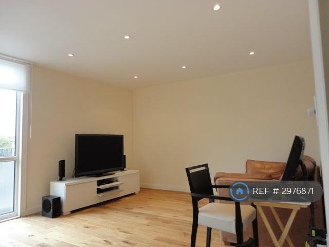 Main image of property: Tottenham Road, London, N1