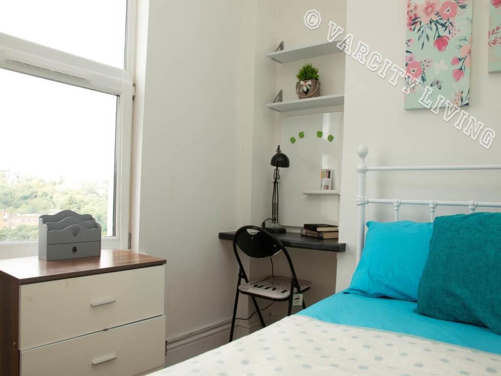 House in Bangor, Gwynedd - View 3