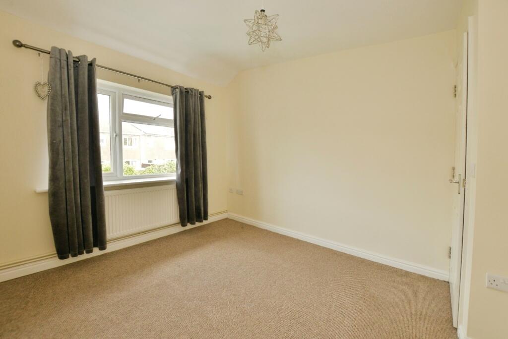 Apartment in Ashford, Kent - More