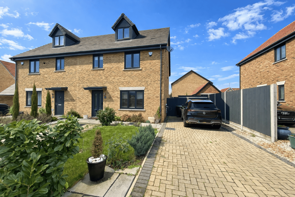 Main image of property: Welchs Close, Henlow, SG16