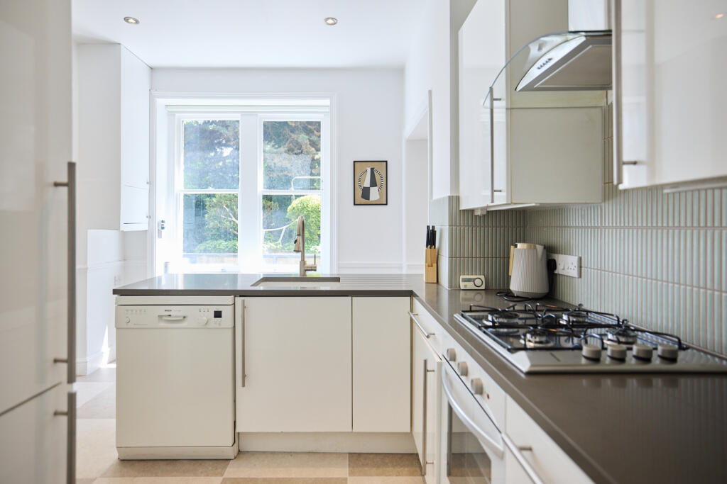 Apartment in London, Kensal Town, Maida Vale - More
