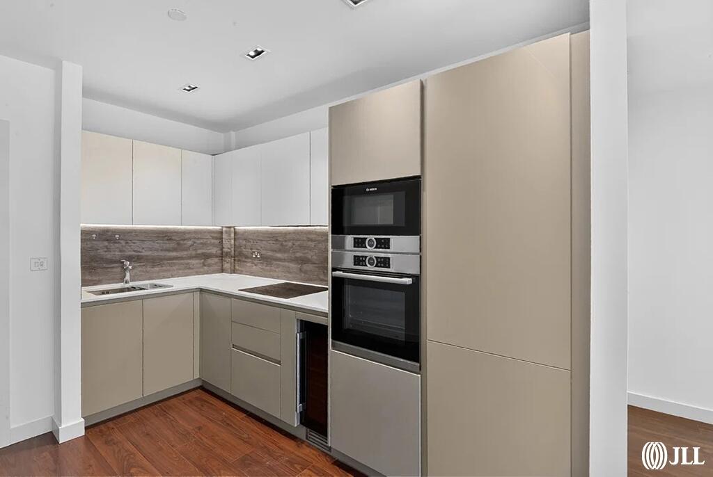 Apartment in London - View 2