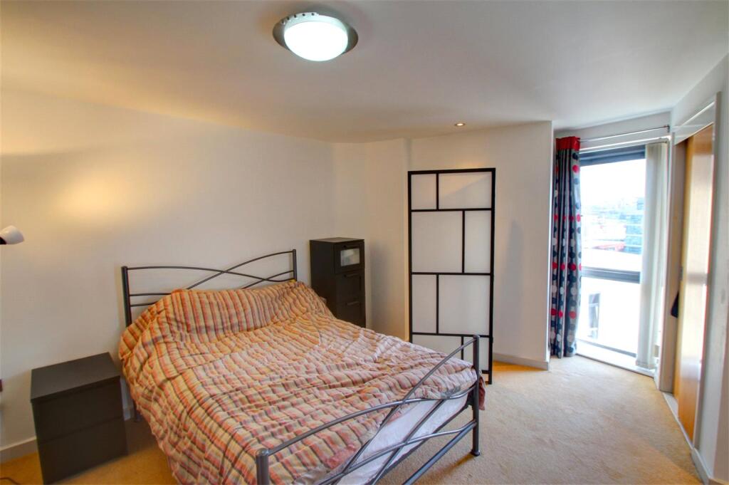 Apartment in Newcastle upon Tyne - View 4