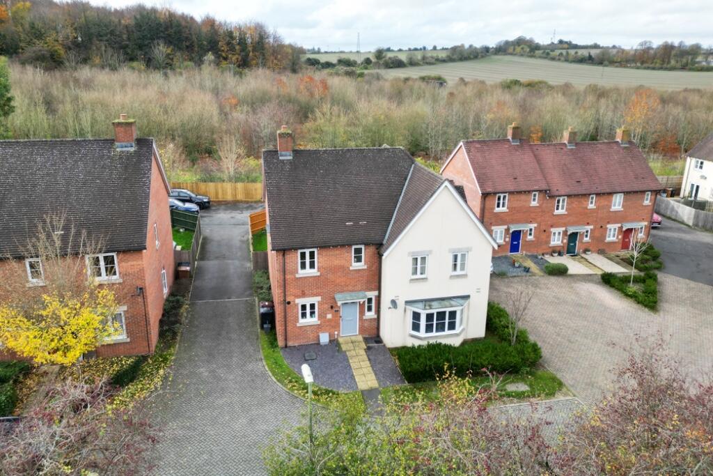 Mile Close, Andover, Hampshire, SP11 photo 2