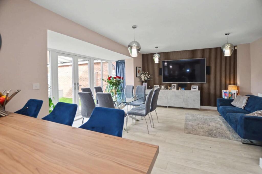 Silverthorn Drive, Moulton, Northampton – pohled 6
