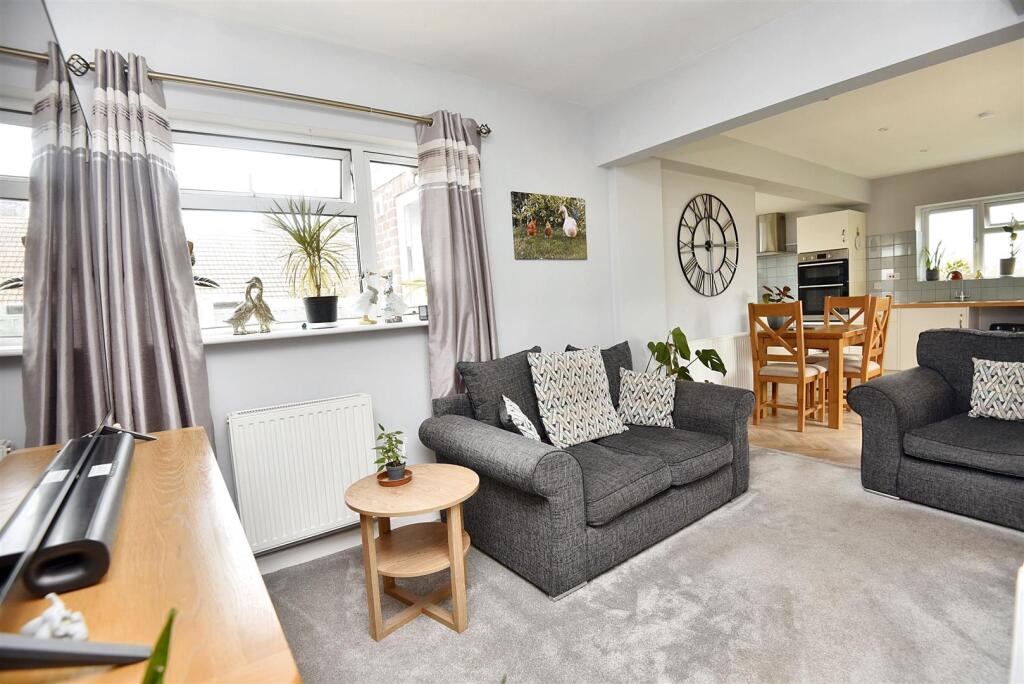 Alder Road, Sturminster Newton photo 3