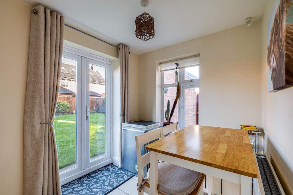 Crawford Close, Saighton, CH3 photo 4