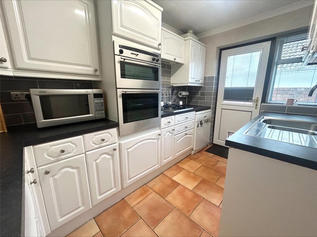 Magnolia Way, Waterlooville, PO8 - View 6