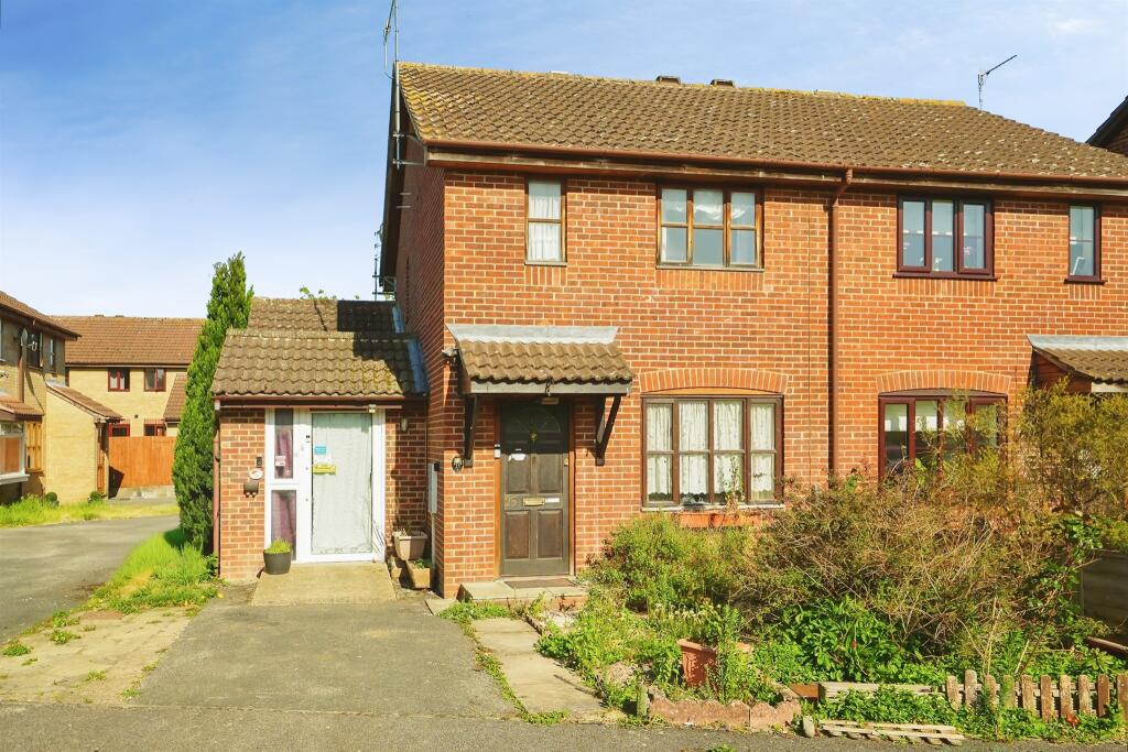 Main image of property: Beaulieu Close, Banbury