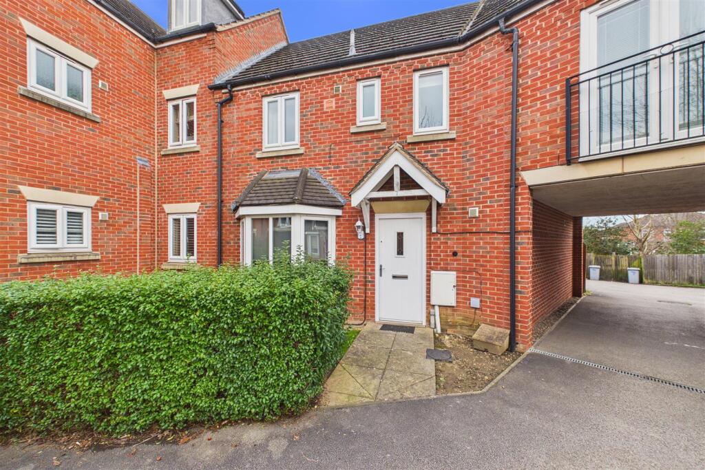 Main image of property: The Gateway, Newark