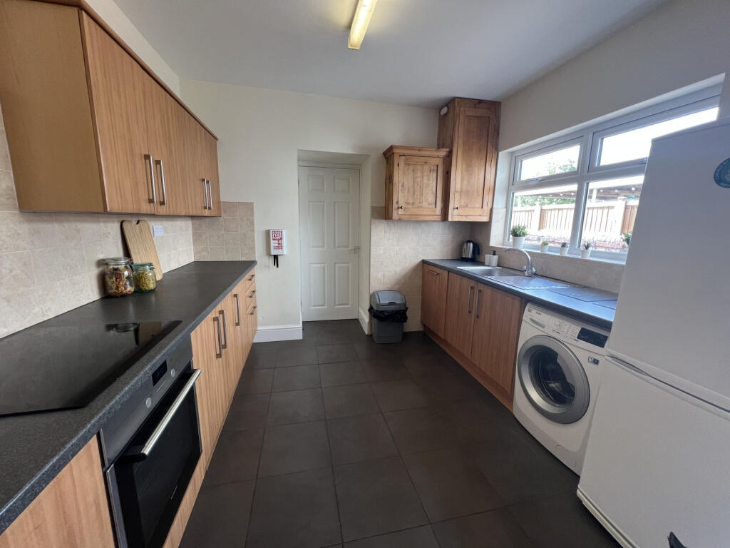 House in Rushcliffe, Nottinghamshire - View 3