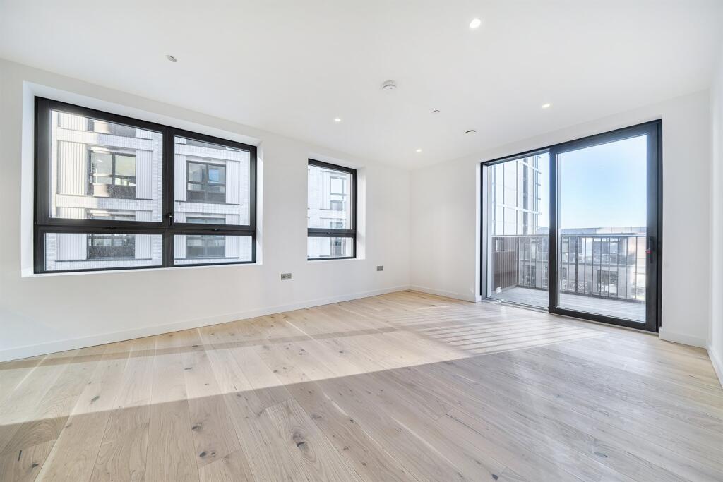 Main image of property:  Peninsula Gardens, Pilot Walk, Lower Riverside, Greenwich Peninsula, SE10