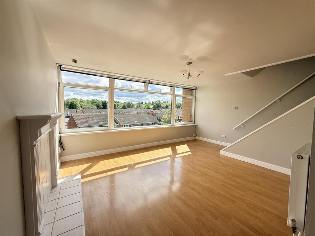 House in Dudley, Oldswinford - View 4