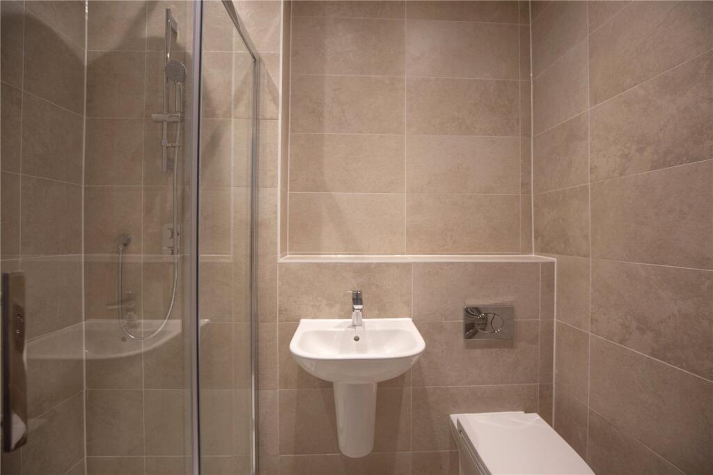 Apartment in Bristol - View 5