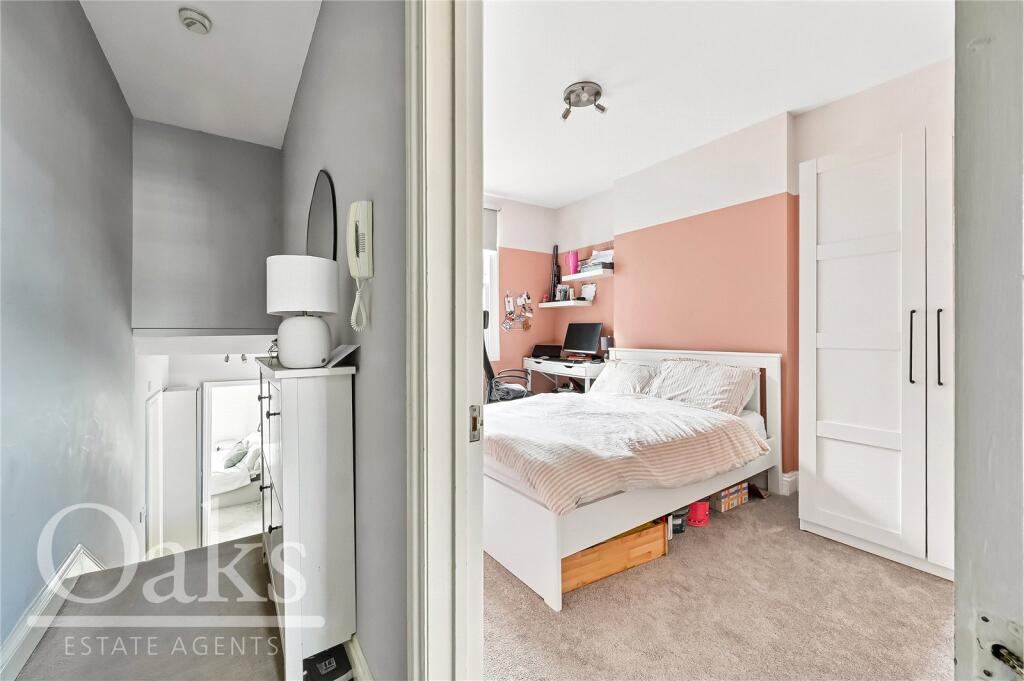 Apartment in London - More
