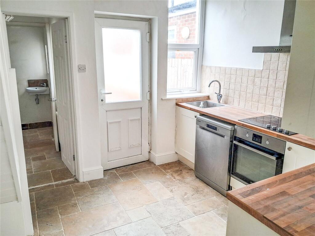 House in North Yorkshire, Harrogate - View 4