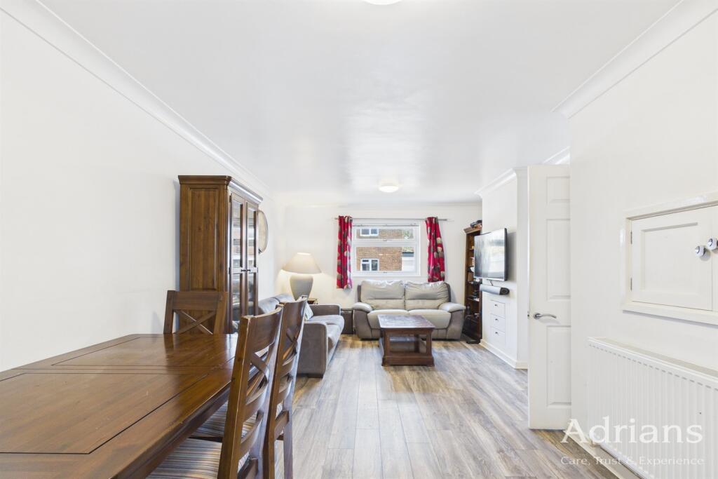 House in Chelmsford, Great Baddow - View 4