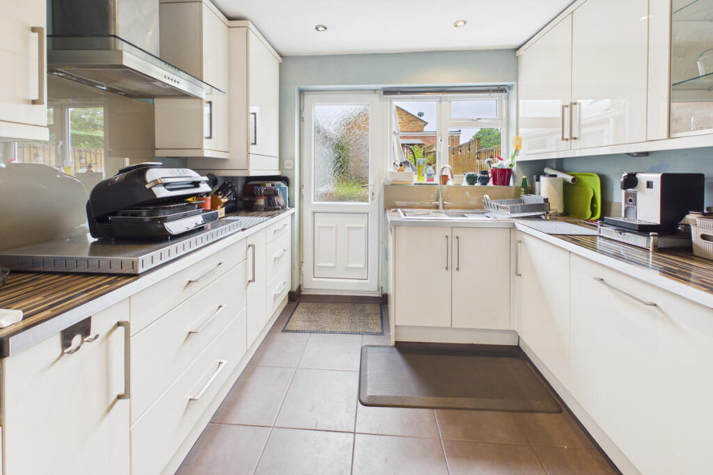 House in Dacorum, Nash Mills - More