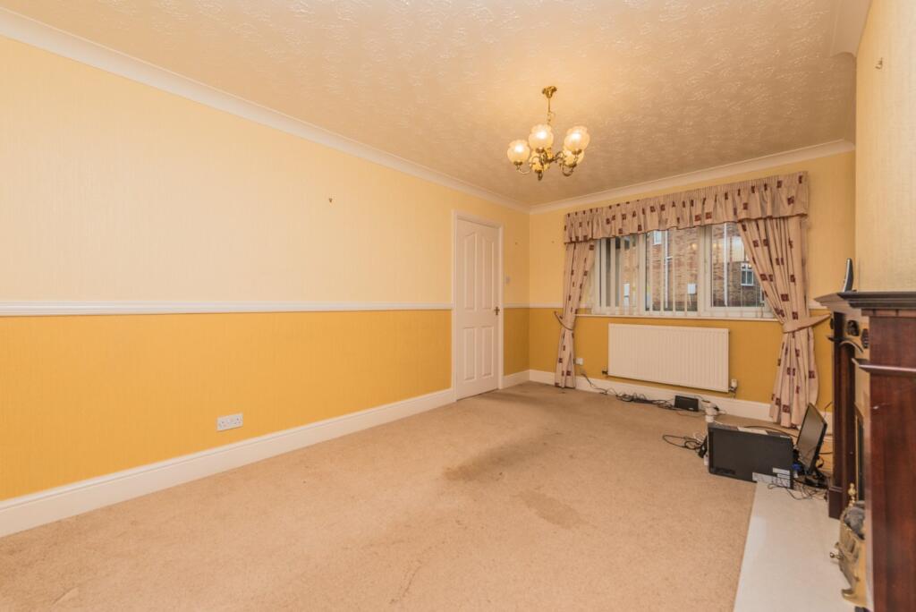 House in Bradford, West Yorkshire - View 5
