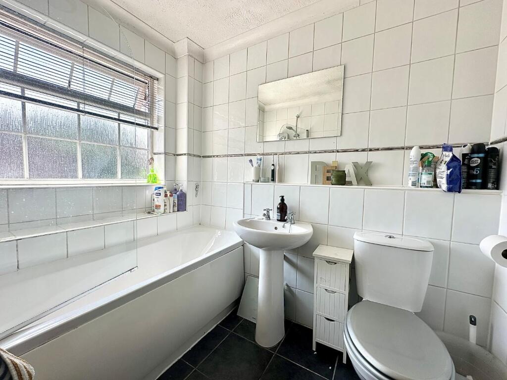 Shedfield Way, East Hunsbury, Northampton NN4 - View 5