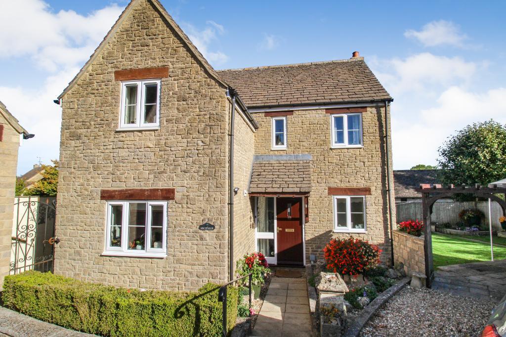 3 bed detached - The Oaks, Kemble, Cirencester, GL7 6BH image 3