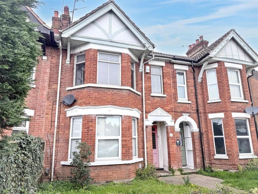 Main image of property: Heath Road, Leighton Buzzard