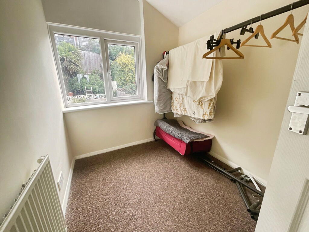 House in Dudley, Oldswinford - More