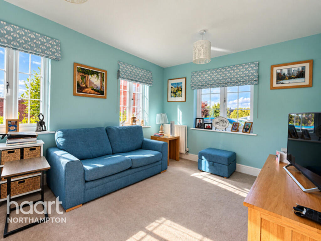 Nightingale Drive, Northampton photo 3