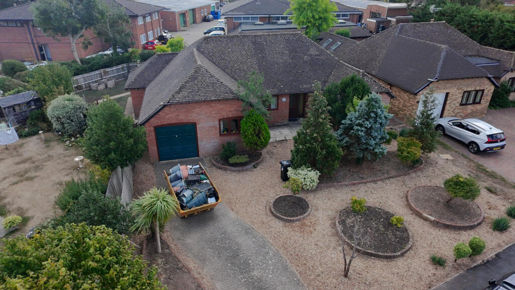 Main image of property: Farriers Close, Woodley, RG5 3DD