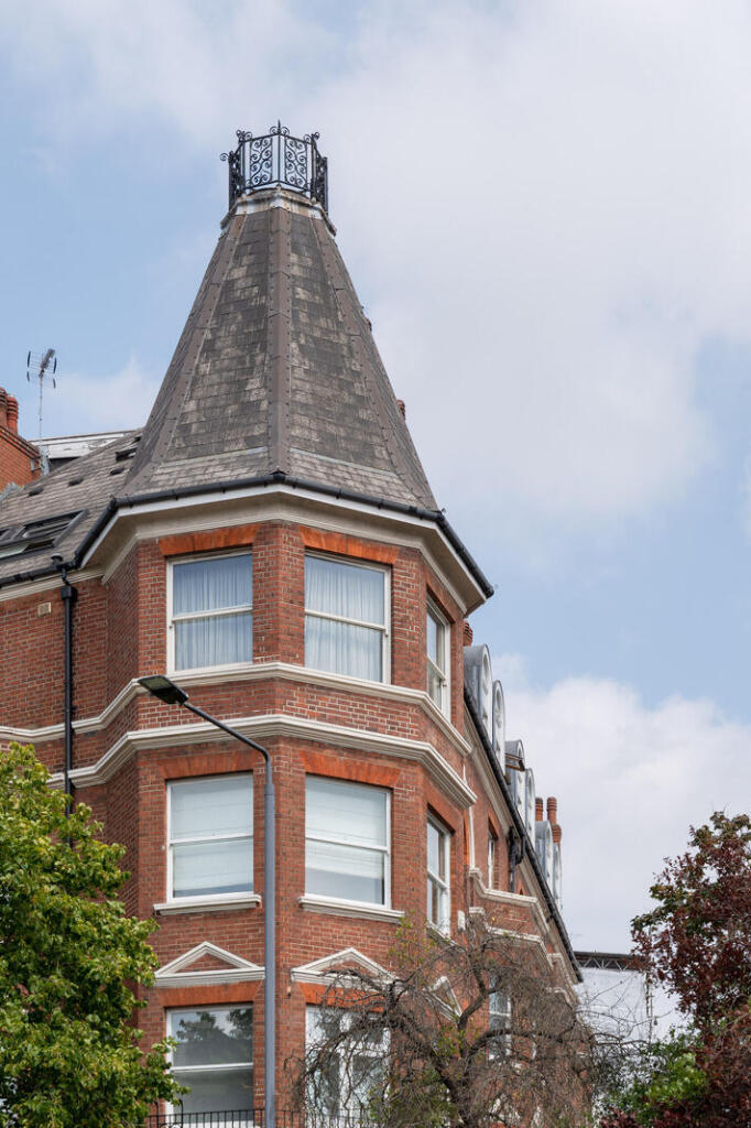 Apartment in London - More