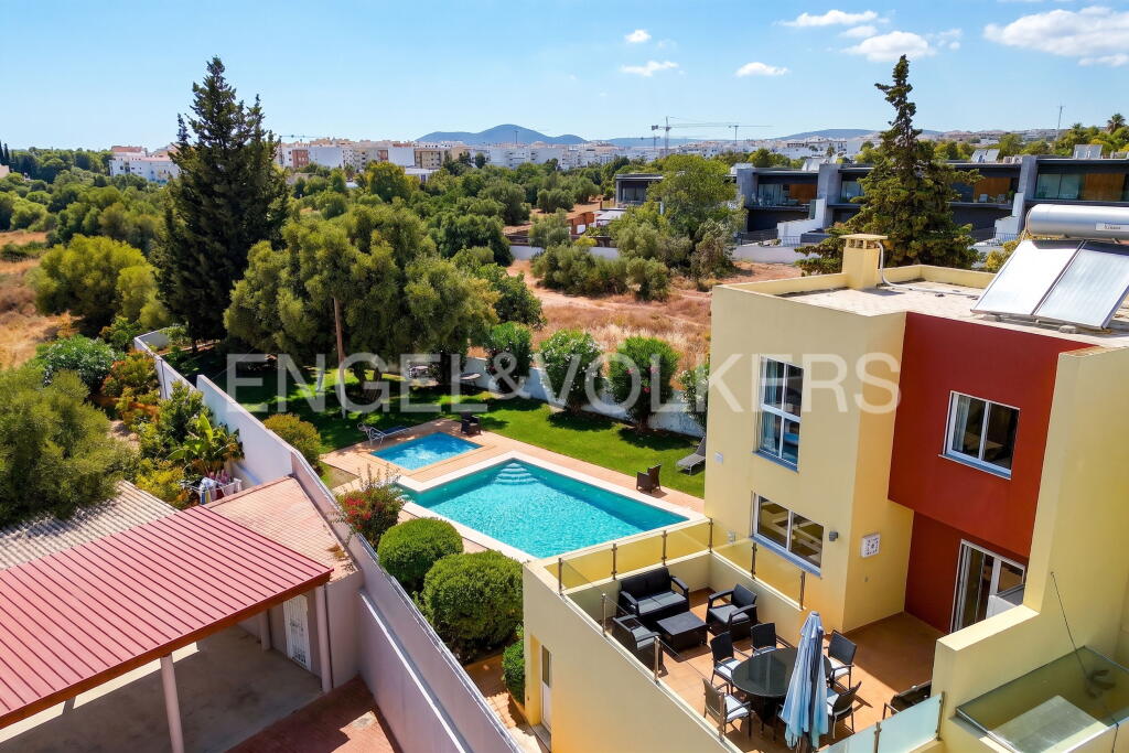 Main image of property: Algarve, Almancil