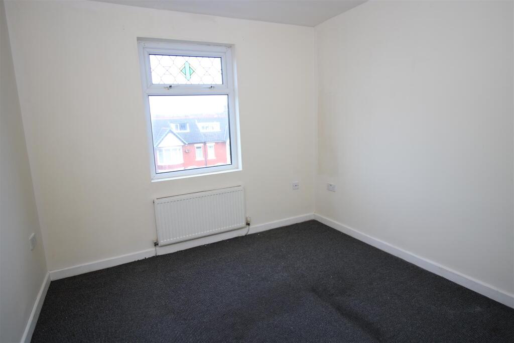 Main image of property: Flat 6, 3 Warbreck Hill Road, Blackpool