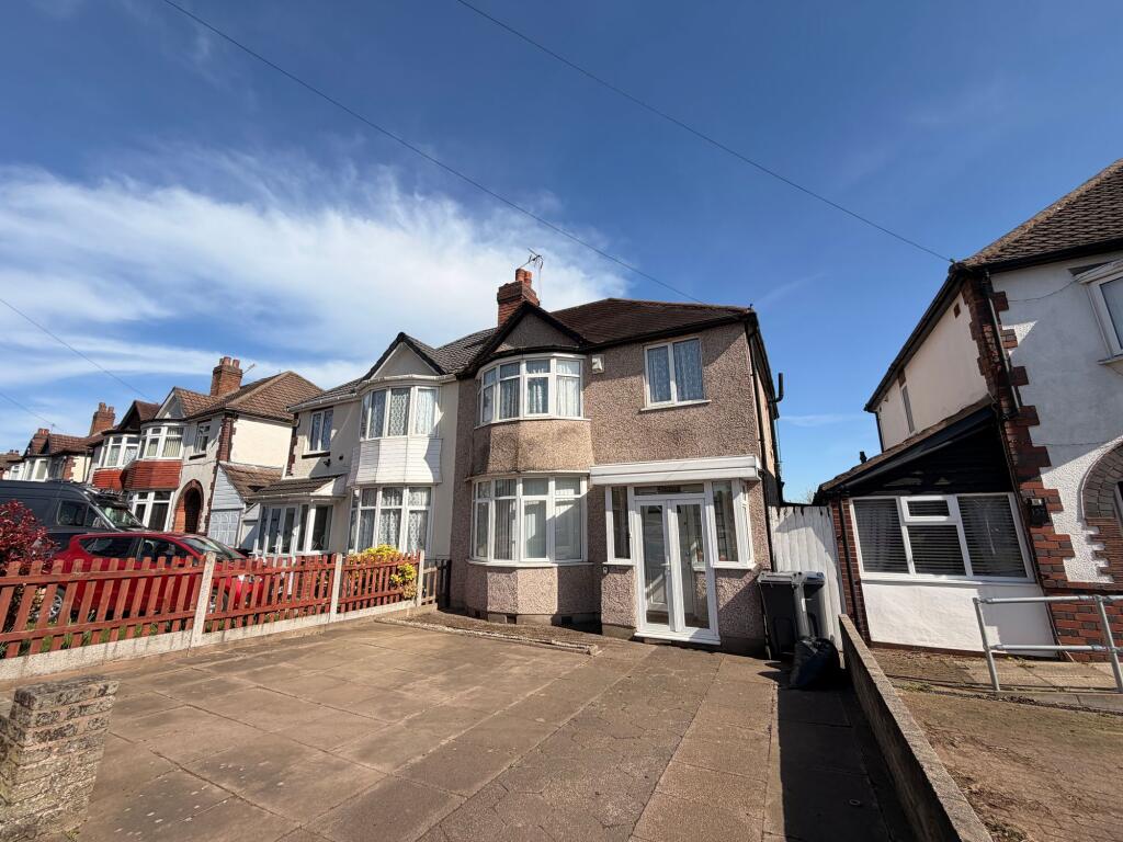 Kingstanding Road, Birmingham, B44