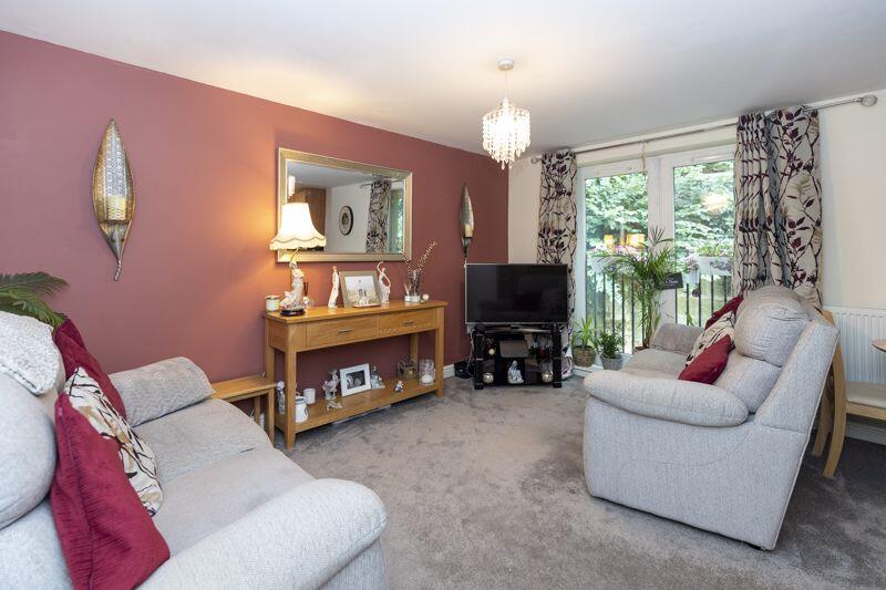 56 Silk Mill Chase, Ripponden HX6 4BU photo 2